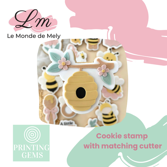 Baby Bee nest raised stamp by Le Monde De Mely