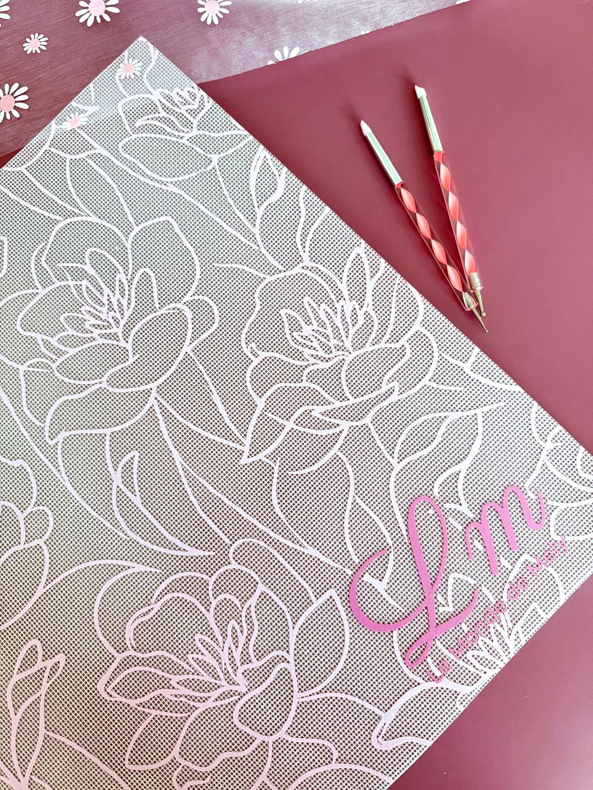 Premium Silicone Decorating Mat by Le Monde De Mely