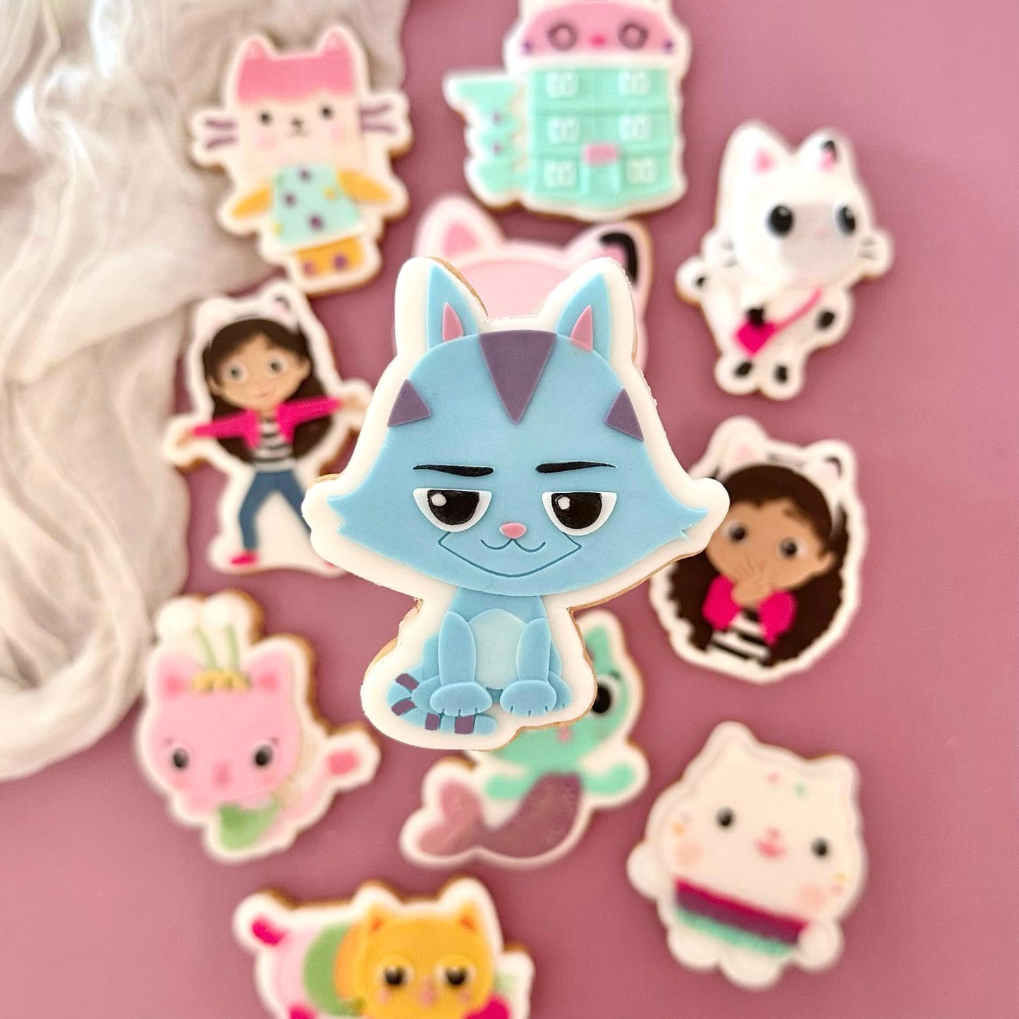 Doll House Set raised stamp by Le Monde De Mely