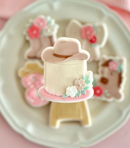 Flower Cowgirl Set raised stamp by Le Monde De Mely