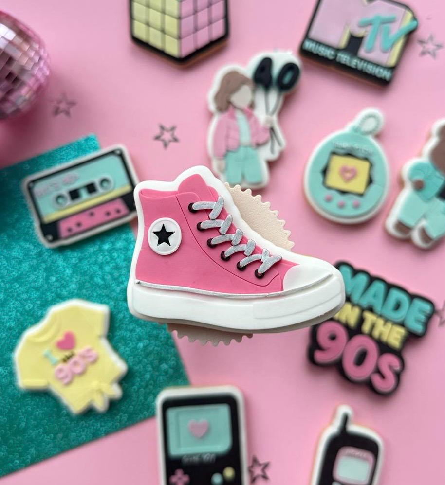 Retro 90's Set raised stamp by Le Monde De Mely