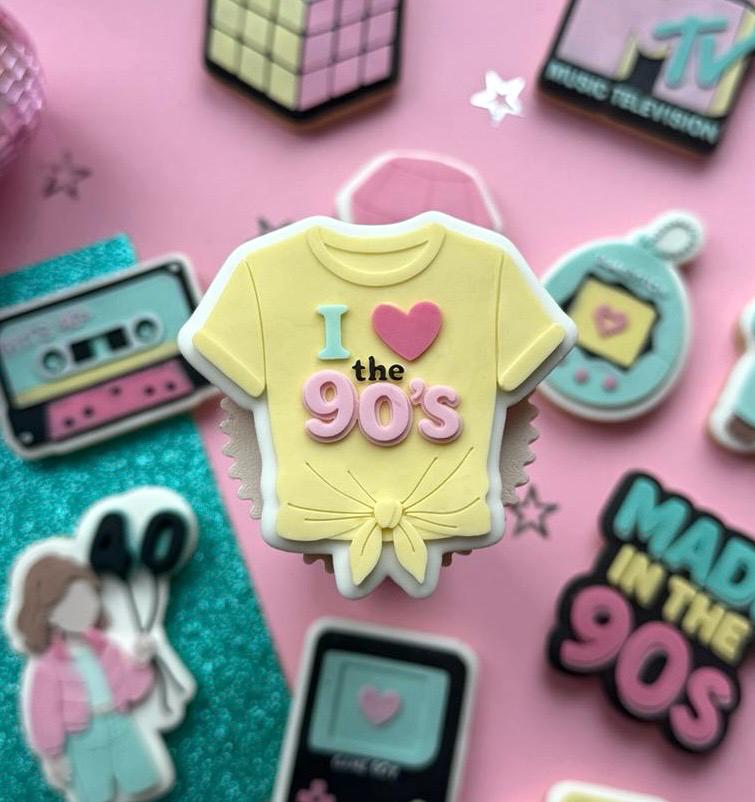 Retro 90's Set raised stamp by Le Monde De Mely