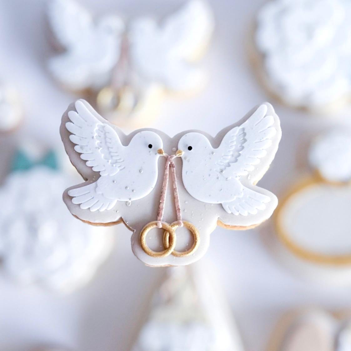 Mr & Mrs Set raised stamp by Le Monde De Mely