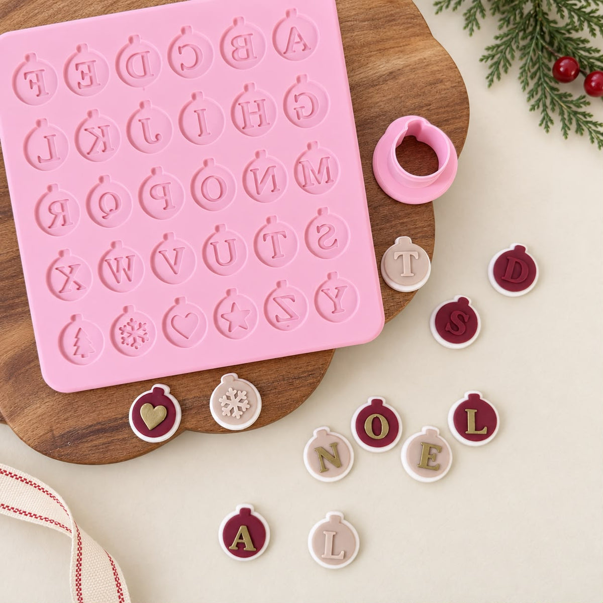 Christmas Alphabet Plaques Set raised stamp by Le Monde De Mely